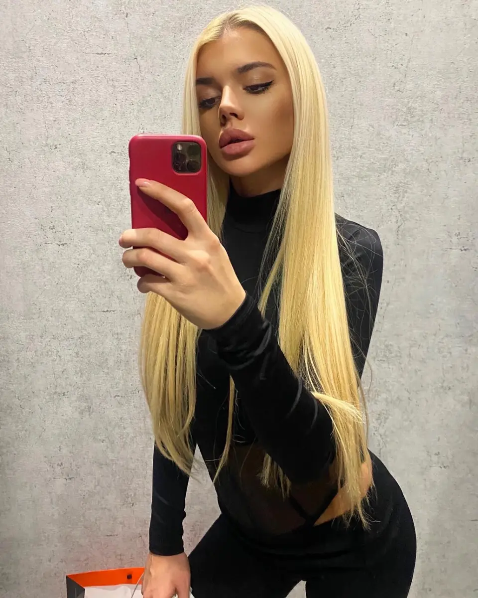 Dinars escort in Dubai