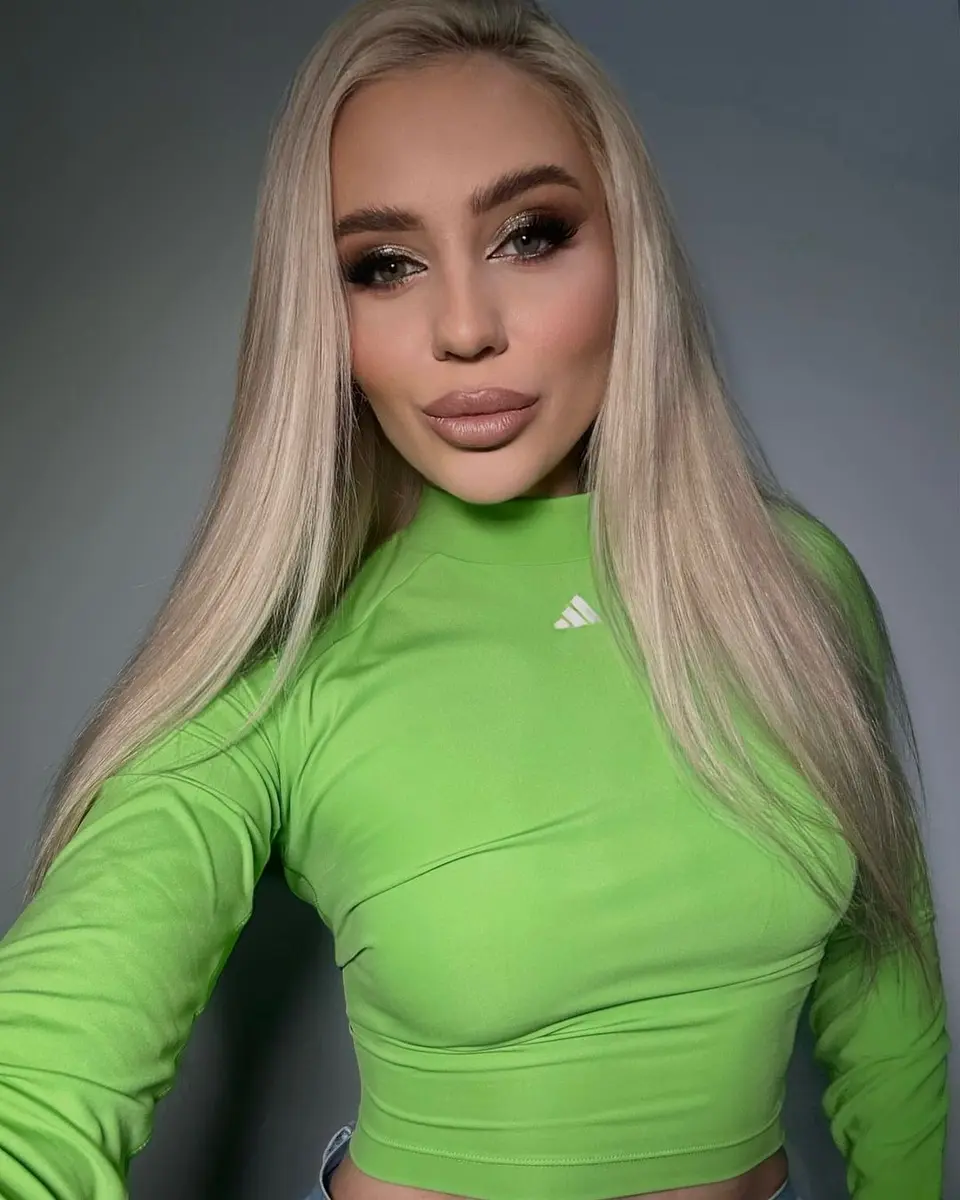 Lavika escort in Dubai