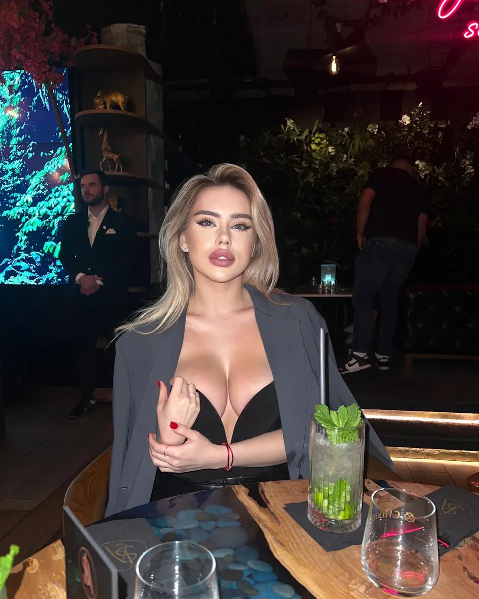 Namina escort in Dubai