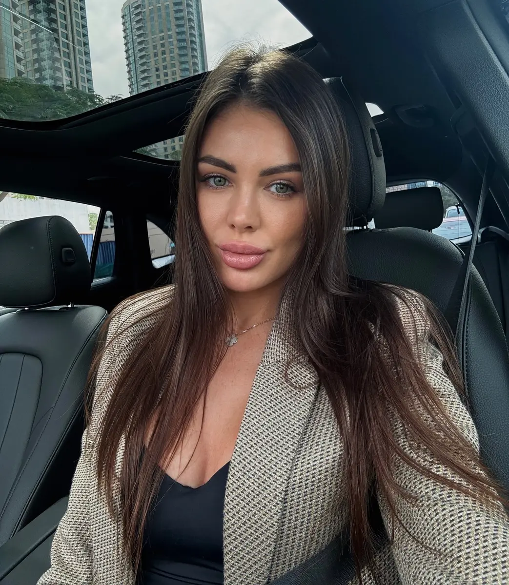 Rose escort in Dubai