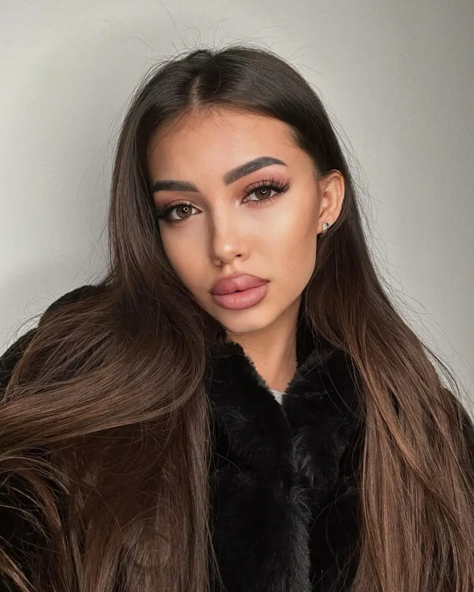 Simone escort in Dubai