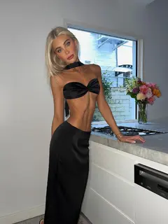 Suri escort in Dubai