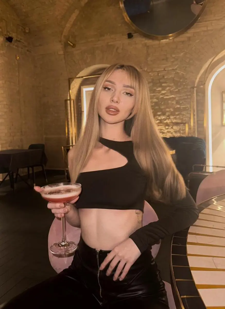 Tatoo escort in Dubai