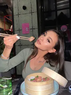 Вивьен эскорт в городе Дубай