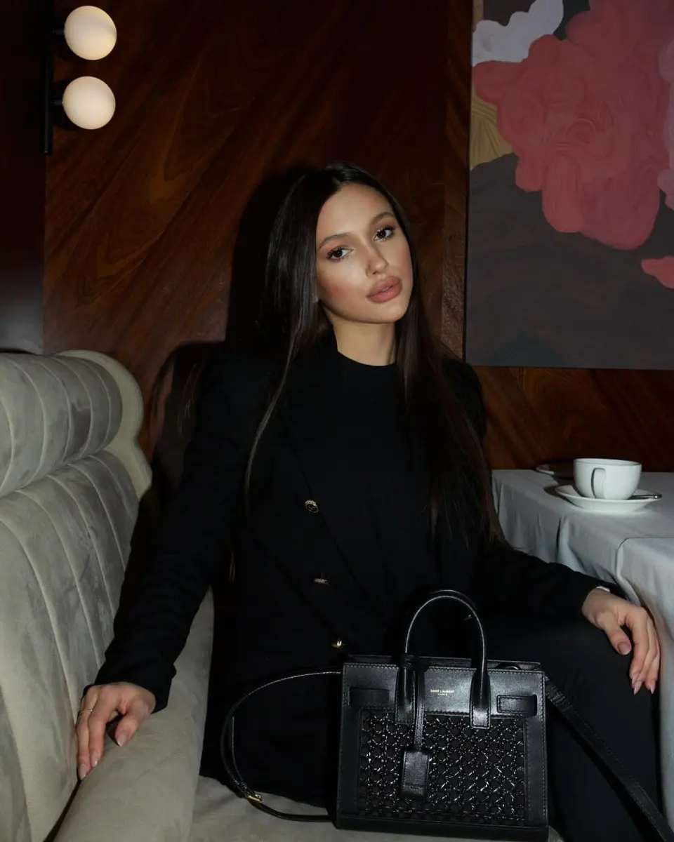 Vivien escort in Dubai