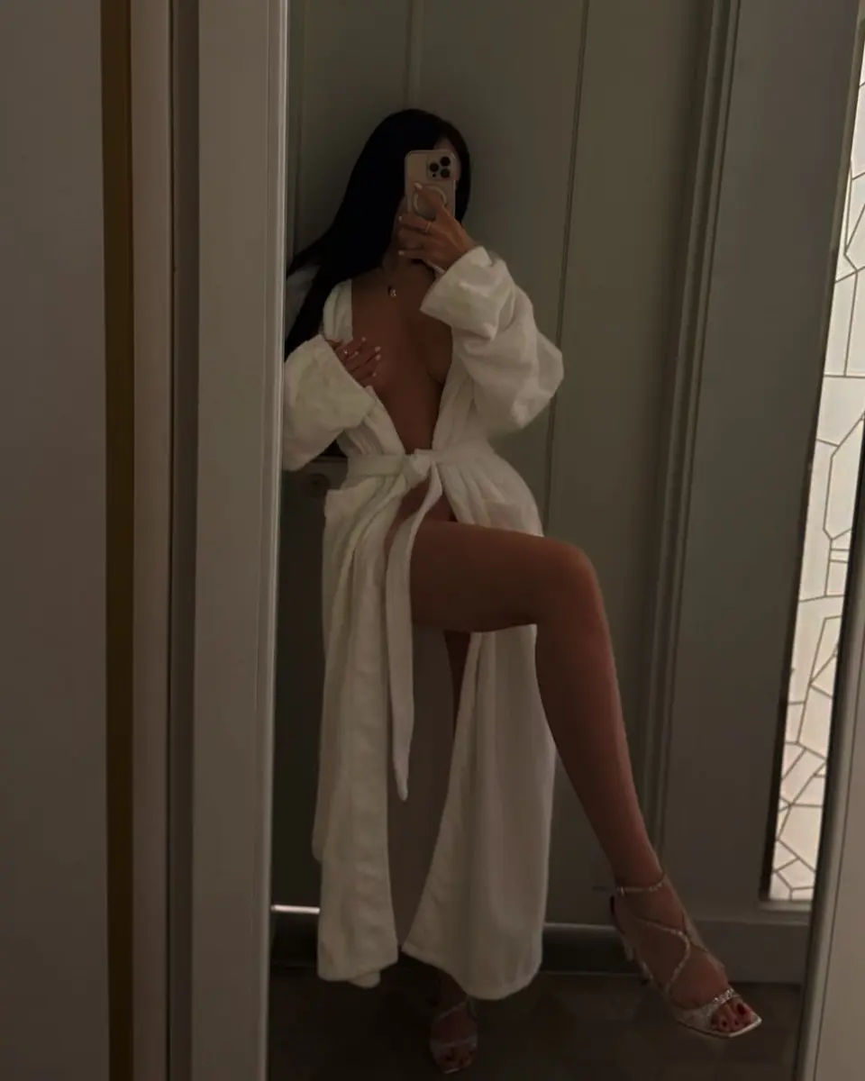 Zoya escort in Dubai