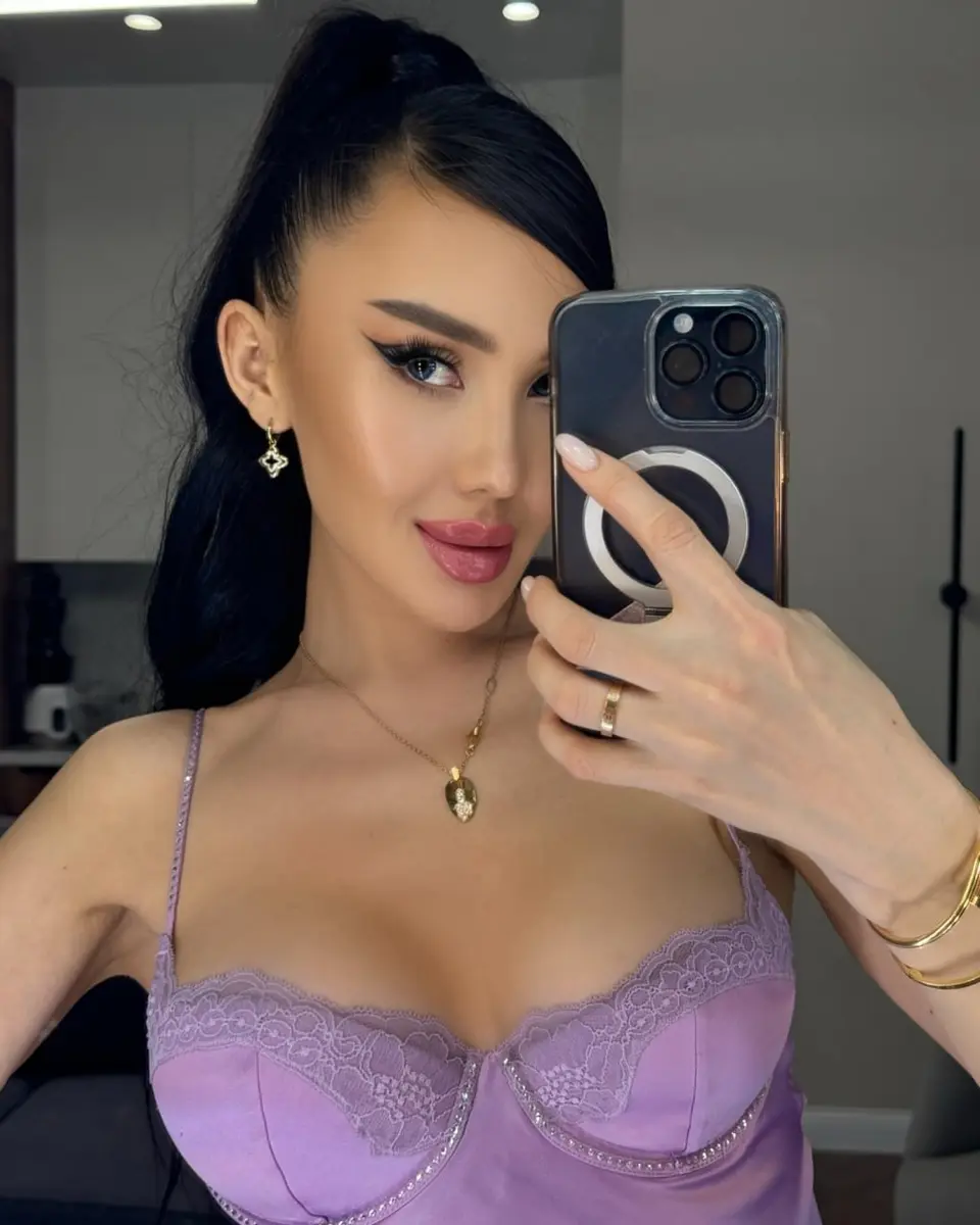 Zoya escort in Dubai